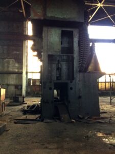 熱間鍛造プレス Smeral LZK 4000 S - 4000 トン (写真 2)