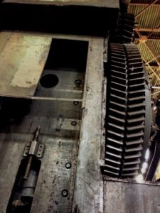 熱間鍛造プレス Smeral LZK 4000 S - 4000 トン (写真 4)