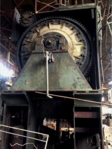 熱間鍛造プレス Smeral LZK 4000 S - 4000 トン (写真 9)