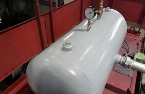 熱間鍛造プレス Smeral LZK 2500 - 2500 トン (写真 3)