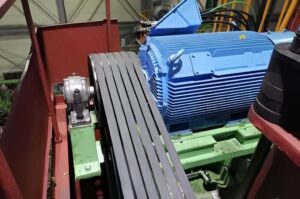 熱間鍛造プレス Smeral LZK 2500 - 2500 トン (写真 2)