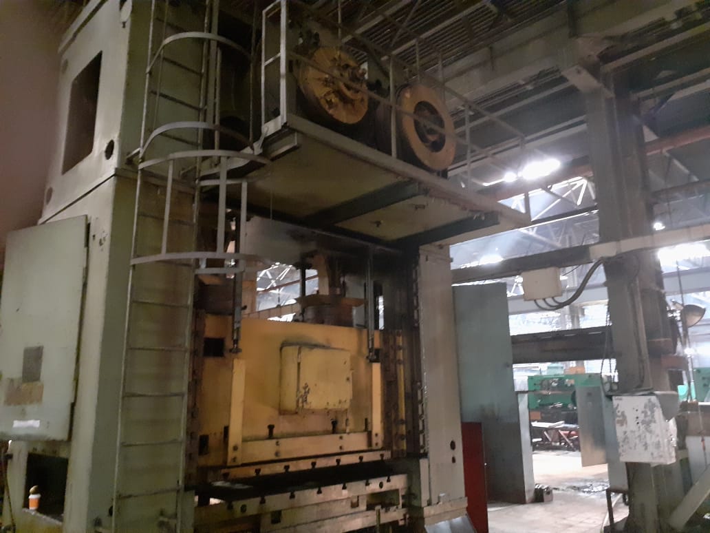 プレス機 TMP Voronezh KB3537 - 500 トン