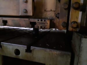 プレス機 TMP Voronezh KB3537 - 500 トン (写真 11)