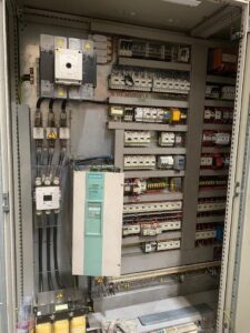 プレス機 Arisa S4/630/4500/2500 - 630 トン (写真 1)