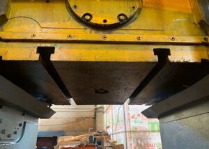 ナックルジョイントプレス Barnaul KB8340 - 1000 トン (写真 2)