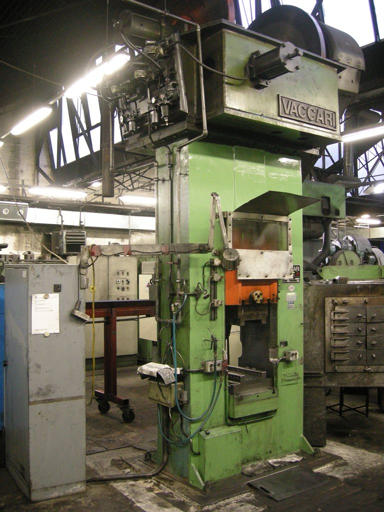 ねじプレス Vaccari 9PS - 400 トン