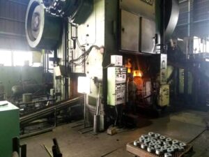 熱間鍛造プレス TMP Voronezh KB8546 - 4000 トン (写真 3)