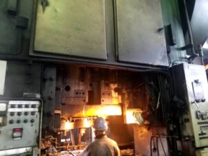 熱間鍛造プレス TMP Voronezh KB8546 - 4000 トン (写真 5)