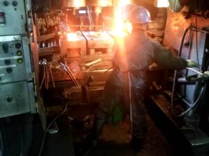 熱間鍛造プレス TMP Voronezh KB8546 - 4000 トン (写真 4)