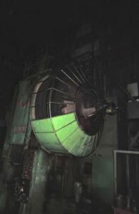 熱間鍛造プレス TMP Voronezh KB8040 - 1000 トン (写真 1)