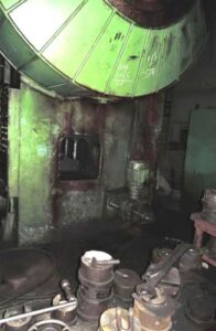 熱間鍛造プレス TMP Voronezh KB8040 - 1000 トン (写真 2)