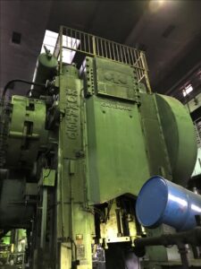 熱間鍛造プレス Komatsu CAH3000 - 3000 トン (写真 2)