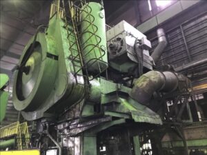 熱間鍛造プレス Komatsu CAH3000 - 3000 トン (写真 10)
