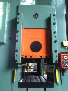 ナックルジョイントプレス Barnaul KB8342 - 1600 トン (写真 7)