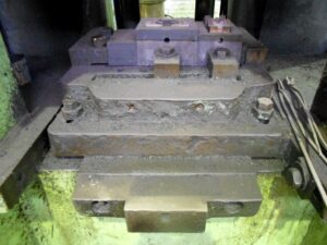 熱間鍛造プレス TMP Voronezh K8540 - 1000 トン (写真 3)