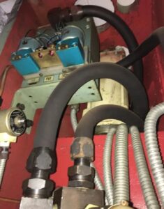 ナックルジョイントプレス Kuzlitmash KB8334 - 250 トン (写真 8)