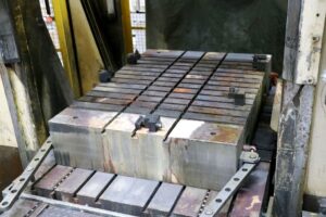 油圧プレス Siempelkamp IHF-Press 1250 - 1250 トン (写真 7)