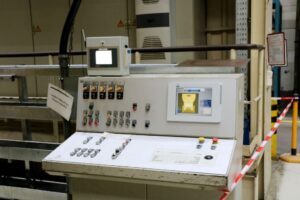 油圧プレス Siempelkamp IHF-Press 1250 - 1250 トン (写真 14)