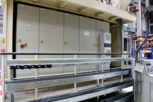 油圧プレス Siempelkamp IHF-Press 1250 - 1250 トン (写真 17)