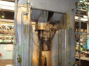 トリミングプレス Erfurt PKZ 800/1000 - 800 トン (写真 1)