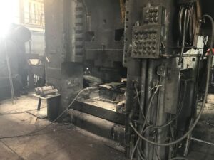 熱間鍛造プレス National Maxipres 4000 - 4000 トン (写真 4)