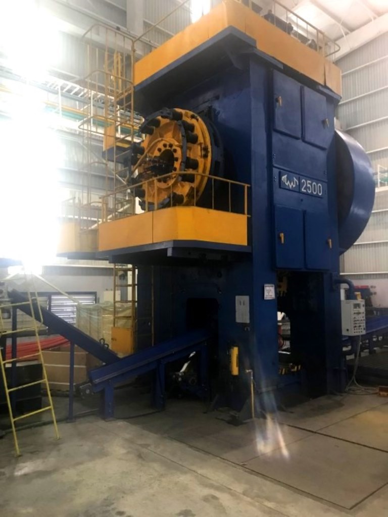 熱間鍛造プレス TMP Voronezh KB8544 - 2500 トン