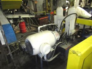 熱間鍛造プレス Ajax 1300 MT - 1300 トン (写真 4)