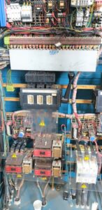 油圧プレス Cosmo 1000 MT - 1000 トン (写真 9)