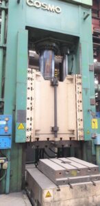 油圧プレス Cosmo 1000 MT - 1000 トン (写真 12)