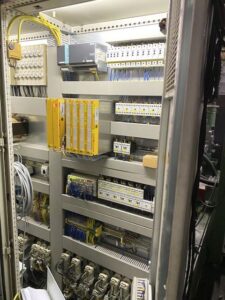 油圧プレス Schuler SHPS 50000 - 5000 トン (写真 17)