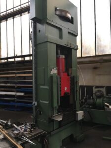 ねじプレス Hiller Lutz HYS-K160 MH - 350 トン (写真 11)