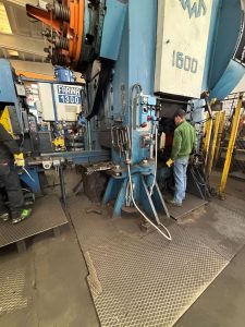 熱間鍛造プレス TMP Voronezh К04.038.842 - 1600 トン (写真 4)