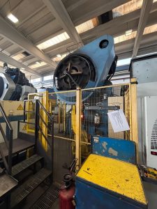 熱間鍛造プレス TMP Voronezh К04.038.842 - 1600 トン (写真 1)