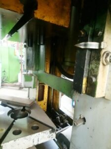 トリミングプレス KarpatPressMash KG9534 - 250 トン (写真 4)