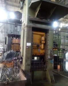 トリミングプレス TMP Voronezh K2535 - 315 トン ID: 75566