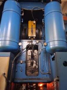 熱間鍛造プレス TMP Voronezh KB8040 - 1000 トン (写真 2)