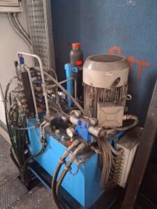 熱間鍛造プレス TMP Voronezh KB8040 - 1000 トン (写真 4)