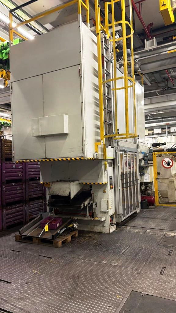 プレス機 Muller Weingarten HU 2-250 - 250 トン