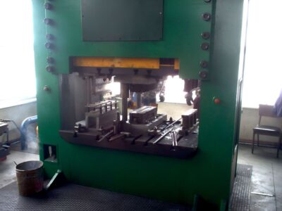 機械プレス Ravne 630T - 630 トン (写真 1)