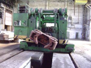 自由鍛造プレス Dnepropress PA1343 - 2000 トン (写真 9)