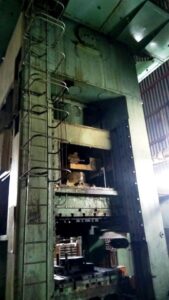 トリミングプレス TMP Voronezh KA9544 - 2500 トン ID: S79109