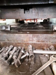 トリミングプレス TMP Voronezh K2542 - 1600 トン (写真 4)