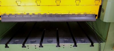 油圧プレス Dieffenbacher P0-F 1250A - 1250 トン (写真 3)