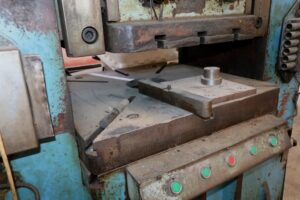 トリミングプレス Smeral LKR 200/80 - 200 トン (写真 4)