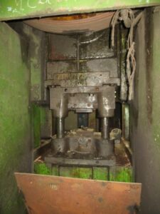 熱間鍛造プレス Smeral LZK 1600 - 1600 トン (写真 3)