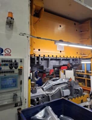 プレス機 Arisa S2-500.FD - 500 トン (写真 8)