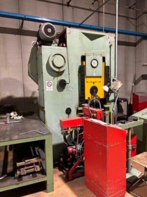 ナックルジョイントプレス Barnaul KB8336 - 400 トン (写真 3)