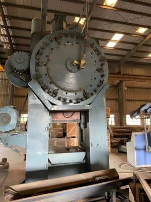 熱間鍛造プレス Smeral LZK 1000 - 1000 トン (写真 1)