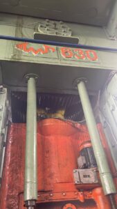 トリミングプレス TMP Voronezh K2538 - 630 トン (写真 2)