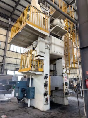 冷間鍛造プレス Chin Fong KP-1000 - 1000 トン (写真 2)